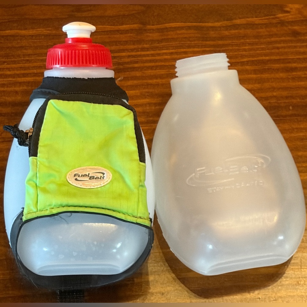 FuelBelt Handheld Water Bottles with Neon Green Pockets
